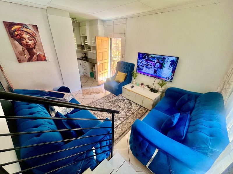 Dawn Park Town house - Photo 9