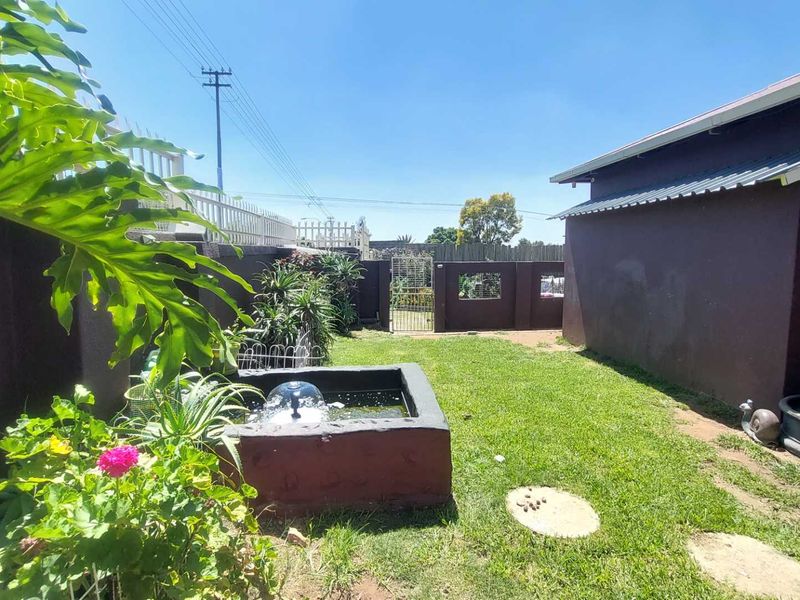 Eco-Friendly Living: Solar Panels and More Await! - Photo 2