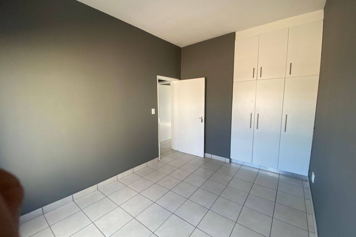 2 Bedroom Townhouse For Sale in Okahandja - Photo 5