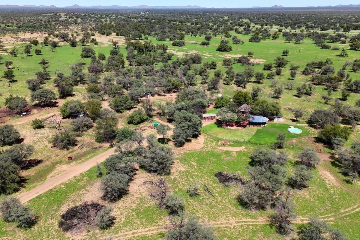 Namibia's Hidden Gem: Unveiling an Exclusive Farm Paradise - Photo 4
