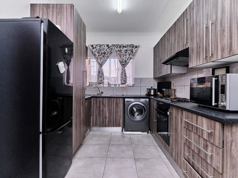 Calling All Investors and First Time Home Owners! - Photo 3