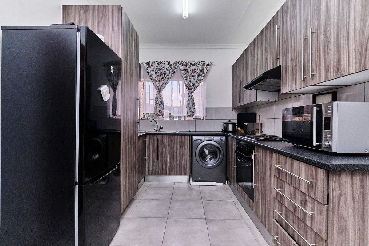 Calling All Investors and First Time Home Owners! - Photo 3