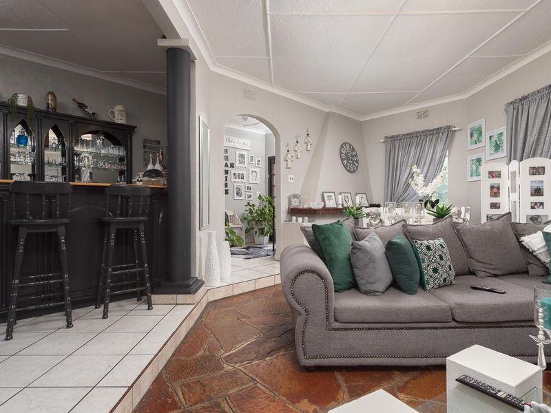 Prime Multi-Dwelling Estate: Invest & Earn! - Photo 10