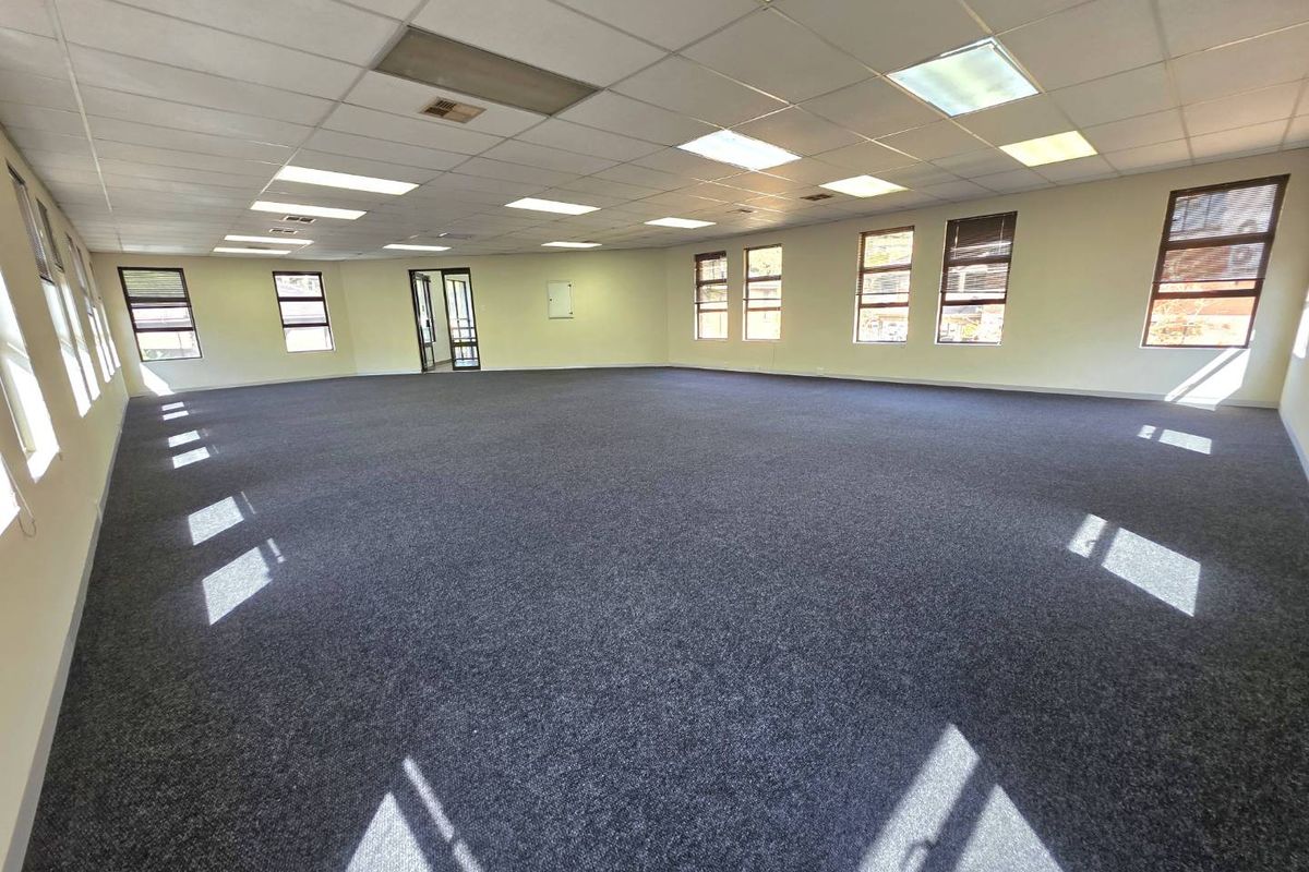 Modern Two-Level Office Space to Let in Prime Derby Downs - Photo 4