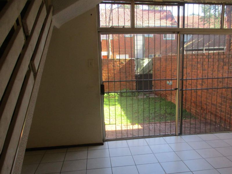 A 1 BEDROOM DUPLEX TO RENT IN PIERRE VAN RYNEVELD - Photo 5