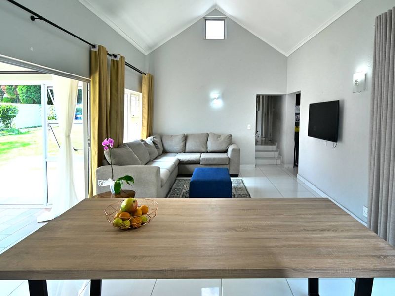 Charming 3 Bedroom Home in Excellent Estate - Photo 7