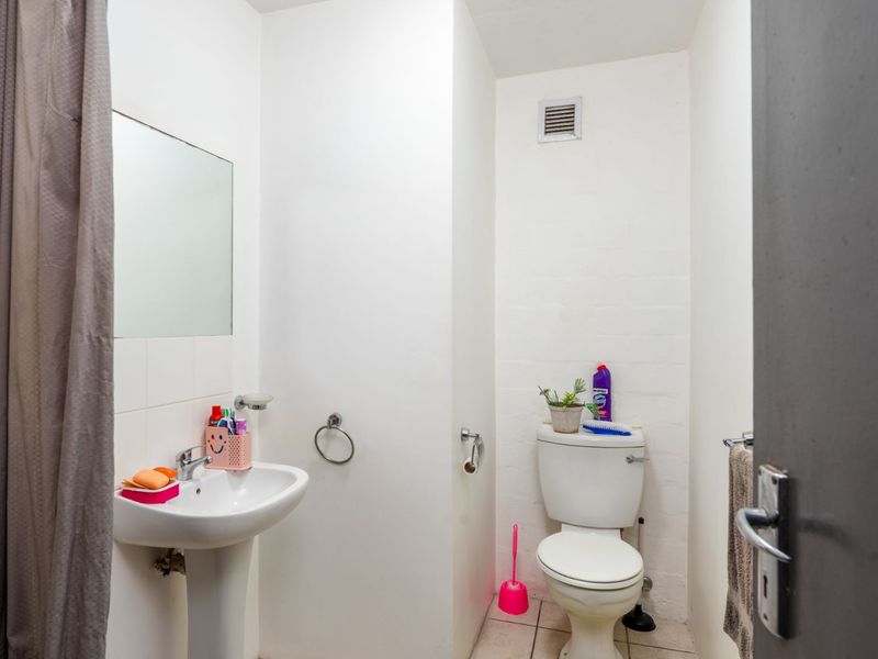 Convenience & Comfort: Perfect Flat for Young Professionals! - Photo 7