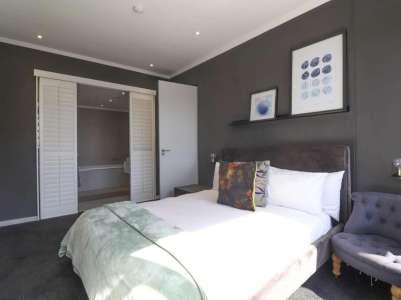 A FULLY FURNISHED HOTEL APARTMENT - Photo 7