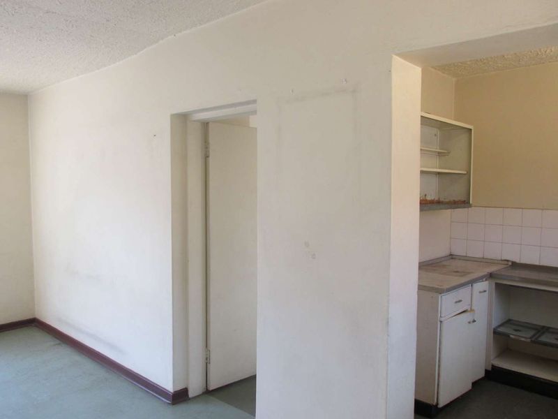 1 BEDROOM FLAT TO RENT IN PRETORIA WEST - Photo 3