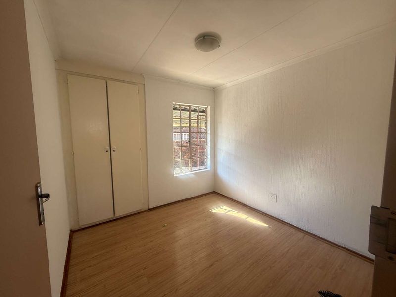 Modern Face Brick Simplex in Prime Allen's Nek Location - Photo 9