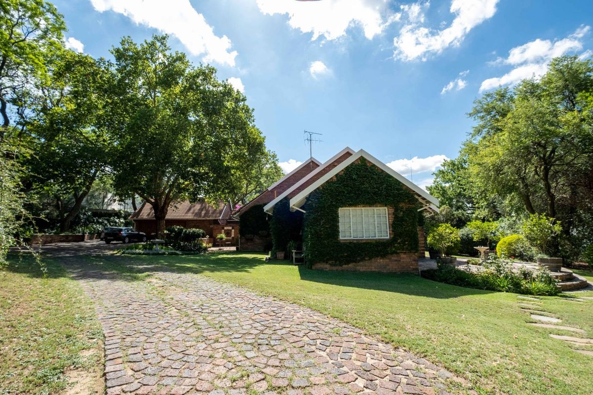 bryanston property perfect for developers / 2 families - Photo 3