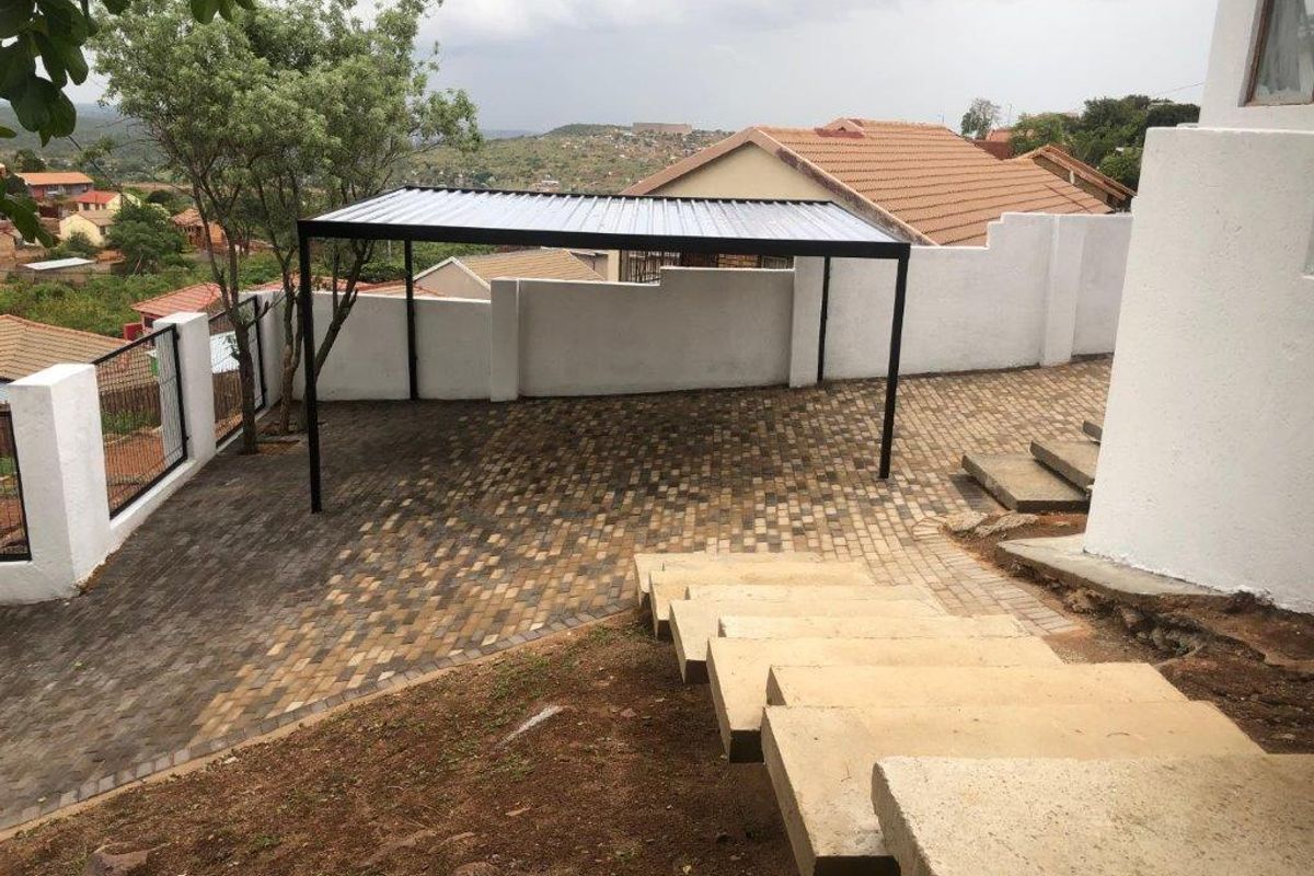 3 bedrooms house for sale in Soshanguve M - Photo 4