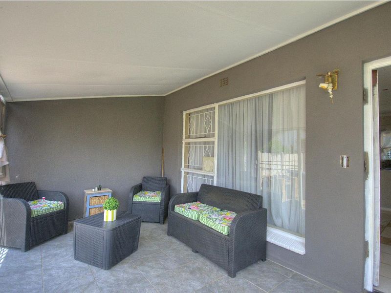 Clean, neat and ready for you! - Photo 6