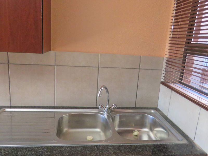 Secure 2-Bedroom Apartment for Easy, Low-Maintenance Living - Photo 6