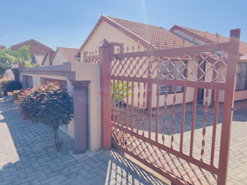 3 Bedroom House for Sale in Mabopane unit x - Photo 4