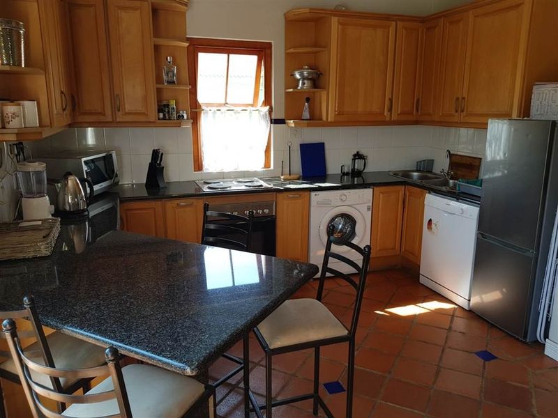 FURNISHED FIRST FLOOR COTTAGE - Photo 5