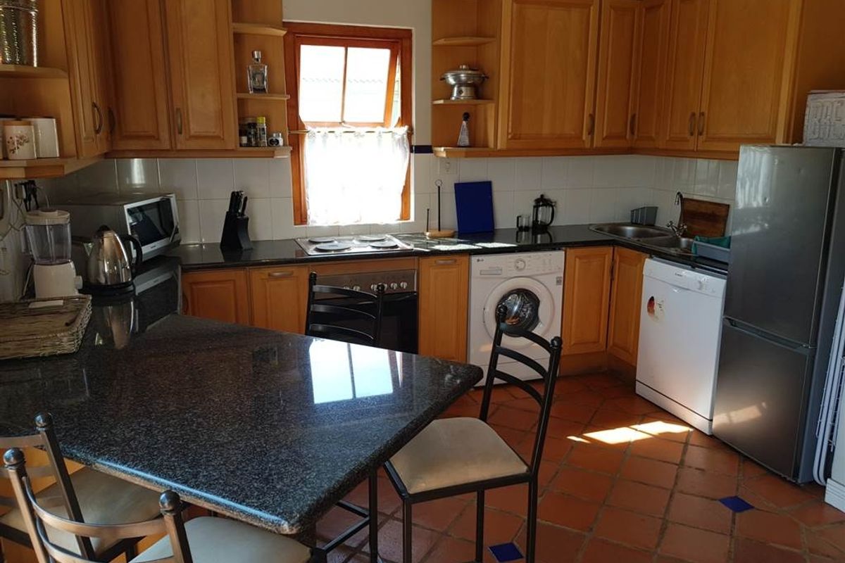 FURNISHED FIRST FLOOR COTTAGE - Photo 5