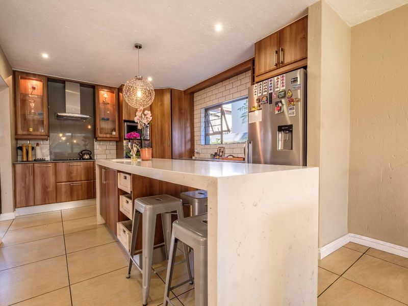 Spacious 4-Bedroom Monte Christo Home with Solar-Heated Pool - Photo 9