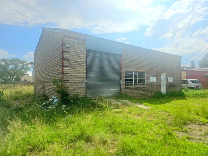 **Prime General Industrial Property with Workshop - Ideal Corner Location** - Photo 3