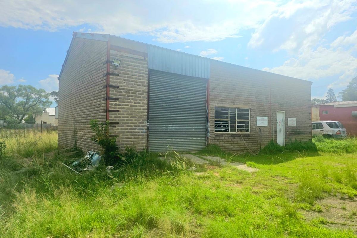 **Prime General Industrial Property with Workshop - Ideal Corner Location** - Photo 3