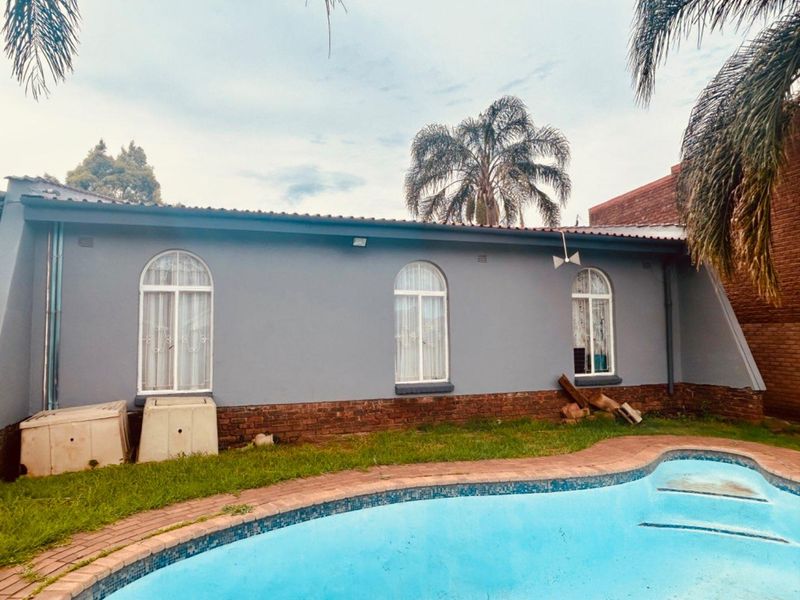 4 bedroom house fro sale in Vryheid - Photo 4