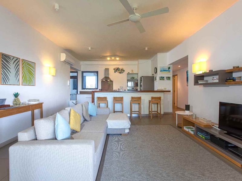 Stunning 3 bedrooms apartment : the perfect balance between golfing serenity and lagoon bliss - Photo 2