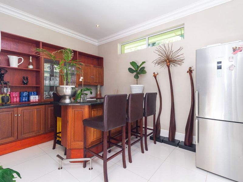 Fabulous Family Home in Fernwood, Newlands - Photo 9