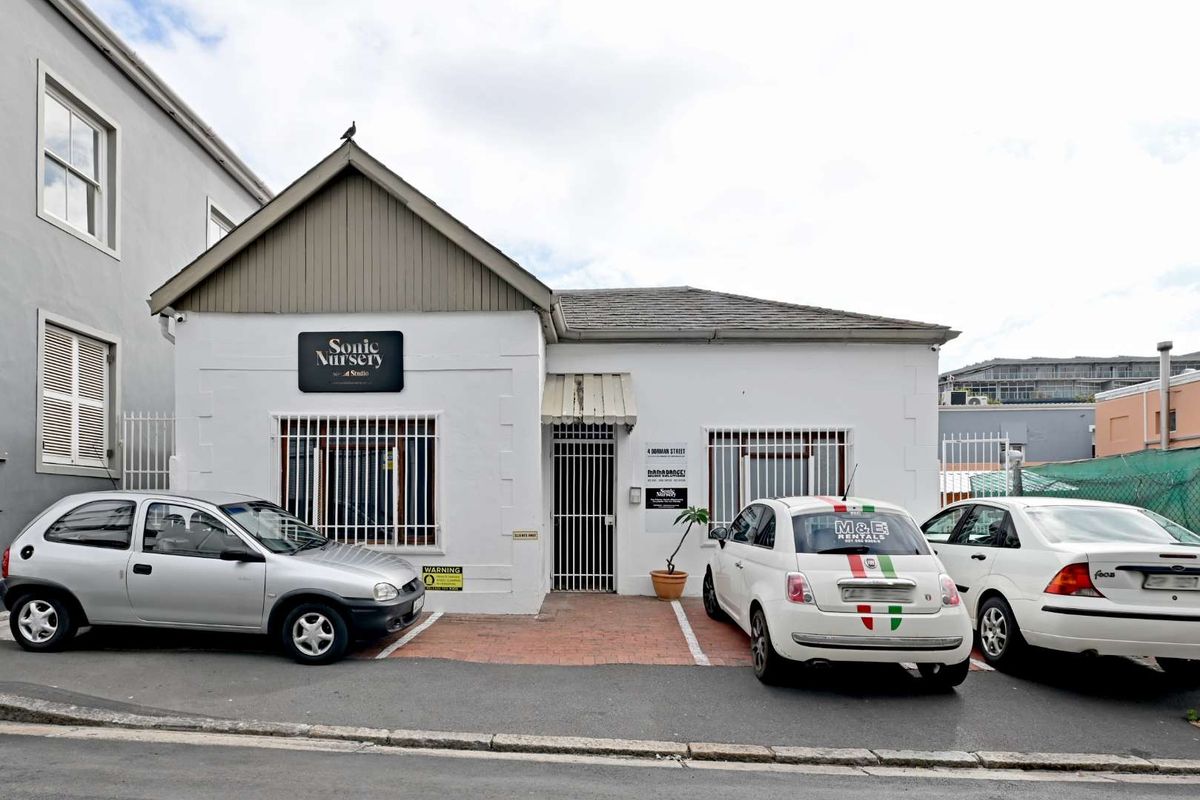 Exceptional Opportunity - Commercial building in Gardens - Photo 2