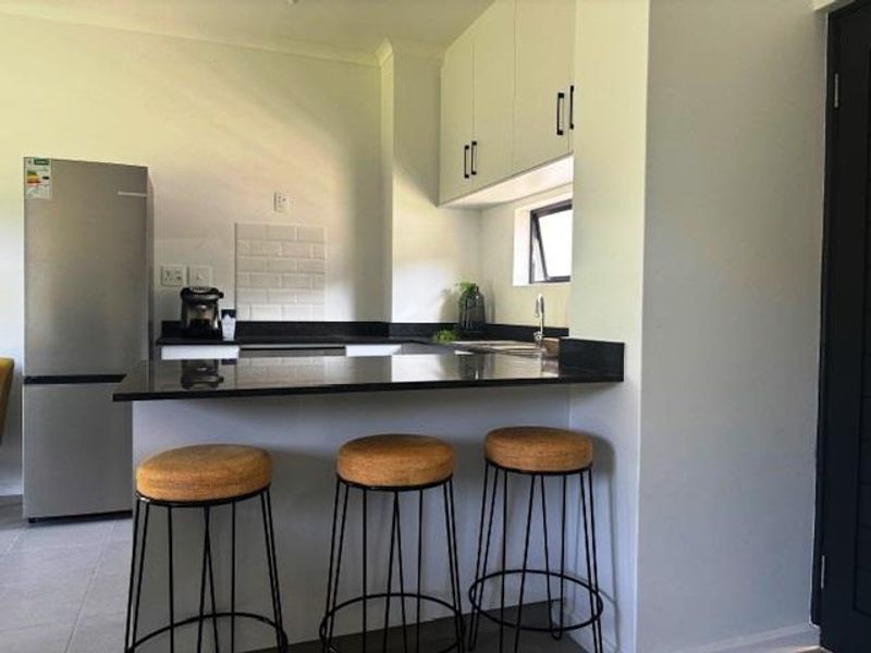 Charming 2 Bedroom Townhouses for Sale in Waterfall, Hillcrest. - Photo 3