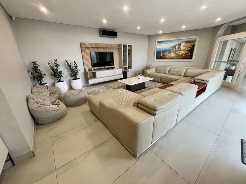 Hendra - Luxury Fully Furnished 5 Bedroom Home with Uninterrupted Sea Views | Umhlanga - Photo 8