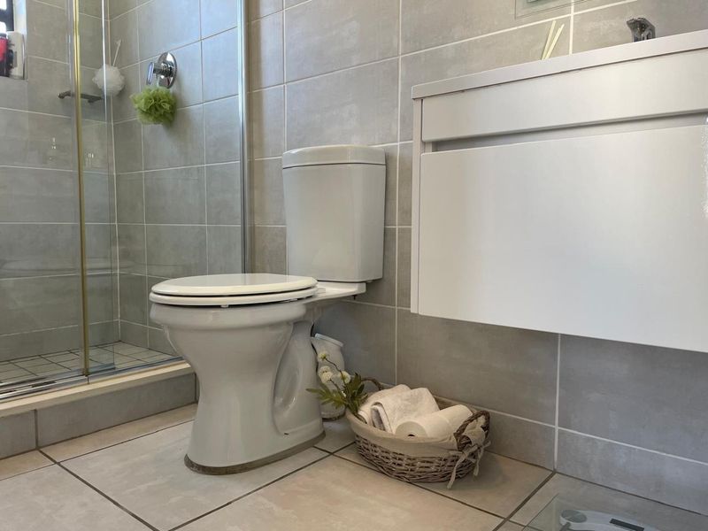 1 Bedroom Apartment For Sale in Richwood - Photo 9