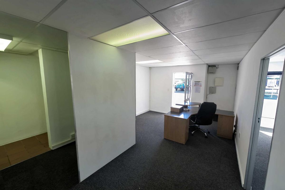 GROUND FLOOR OFFICE | FOR LEASE - Photo 2