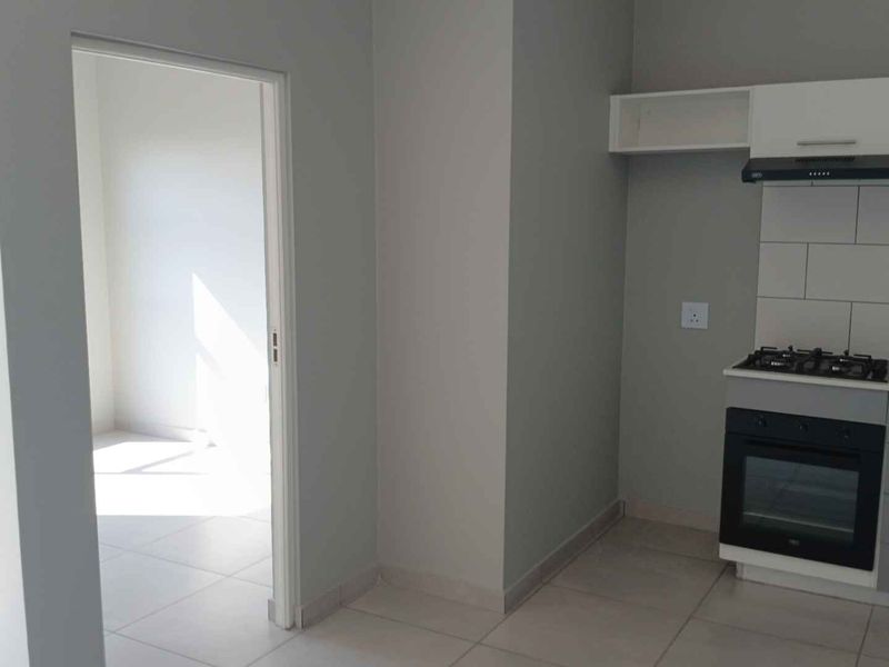 2 Bedroom Apartment in Ferndale - Photo 5