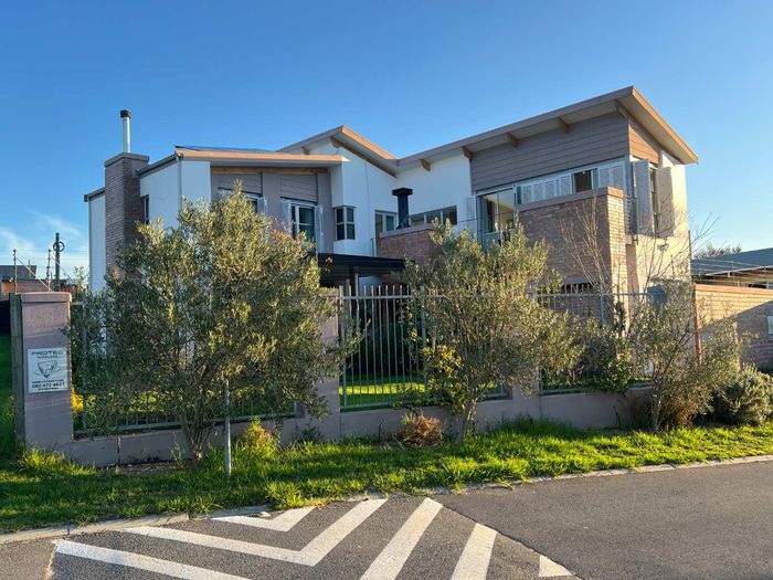 Property #2259303, House Sold in Jamestown