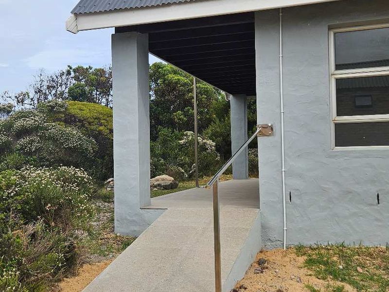 4 Bedroom house long term to rent in Bettys Bay - Photo 2