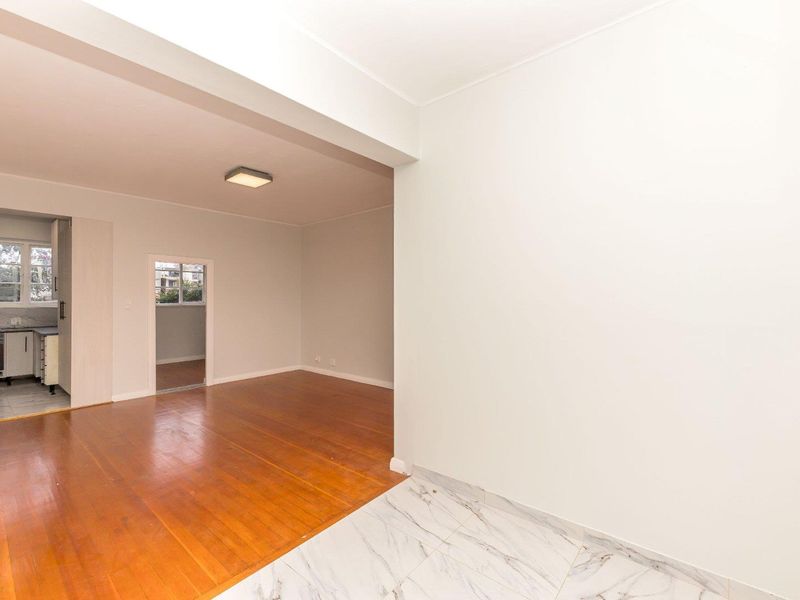 Modern First-Floor Apartment in the Heart of Sea Point - Photo 7
