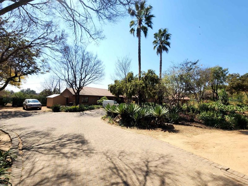 Fantastic income-generating agricultural property with general store trading rights in the heart of Glenferness AH. - Photo 7