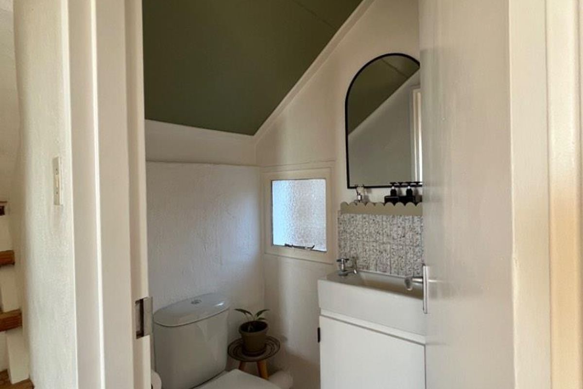 Fully Furnished Duplex with Stunning Views – Windhoek West for Rent ! N$ 20 000 pm - Photo 5