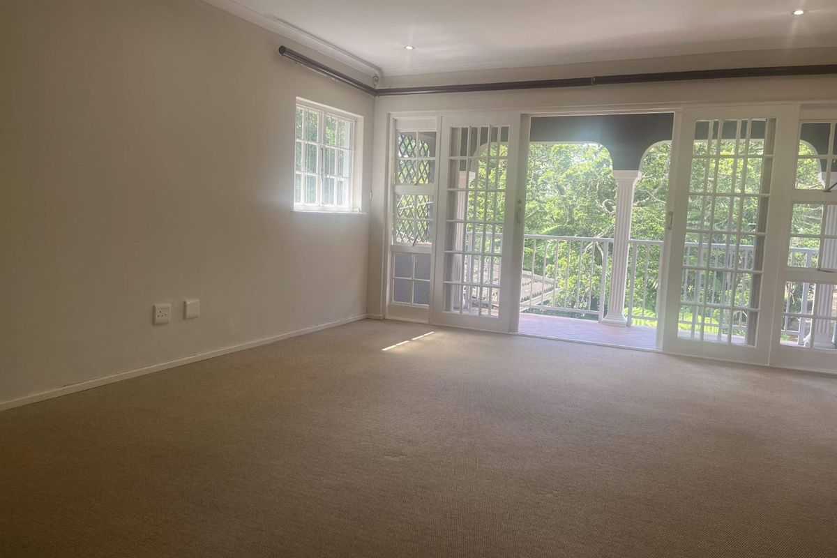 Charming Studio Apartment in Kloof - Photo 2