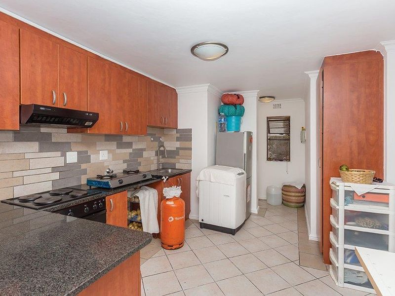 2 Bed Ground Floor Apartment - Photo 9