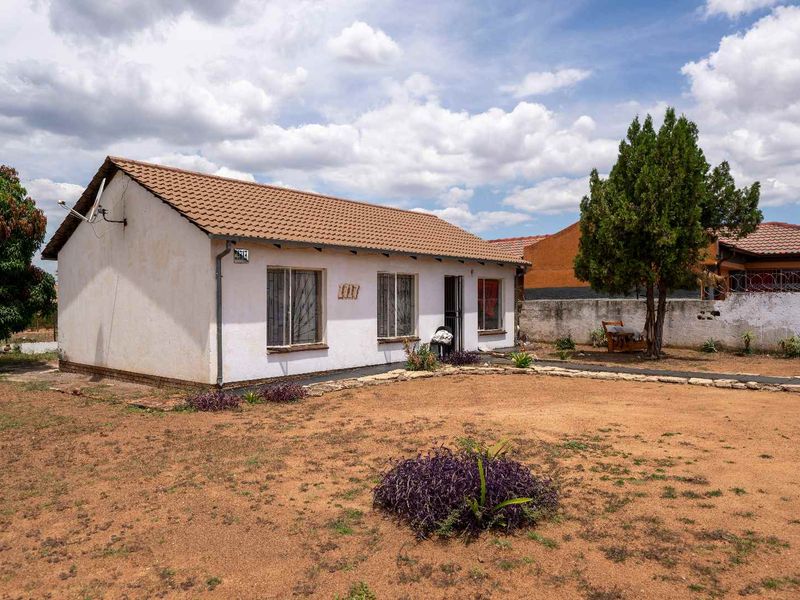 Unlock the potential in a prime location - Photo 6