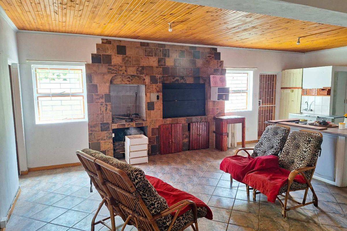 Kleinmond Avenues - Make an Offer! - Photo 4