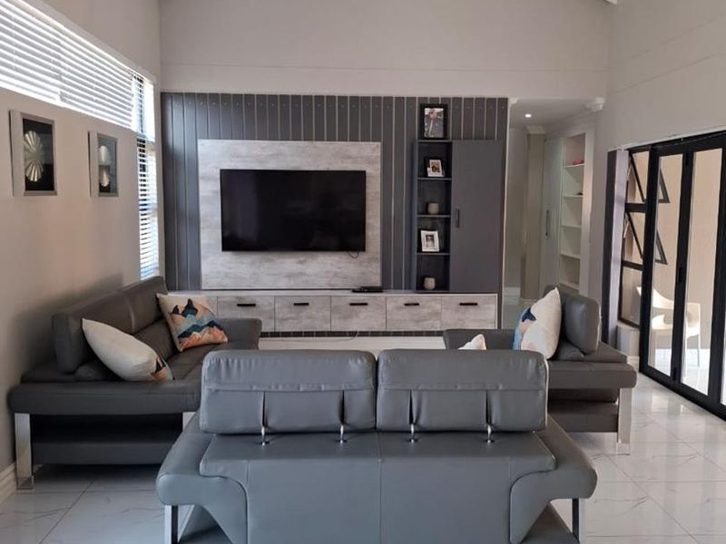 Deal of a lifetime 4 Bedroom in Leloko Estate - Photo 10