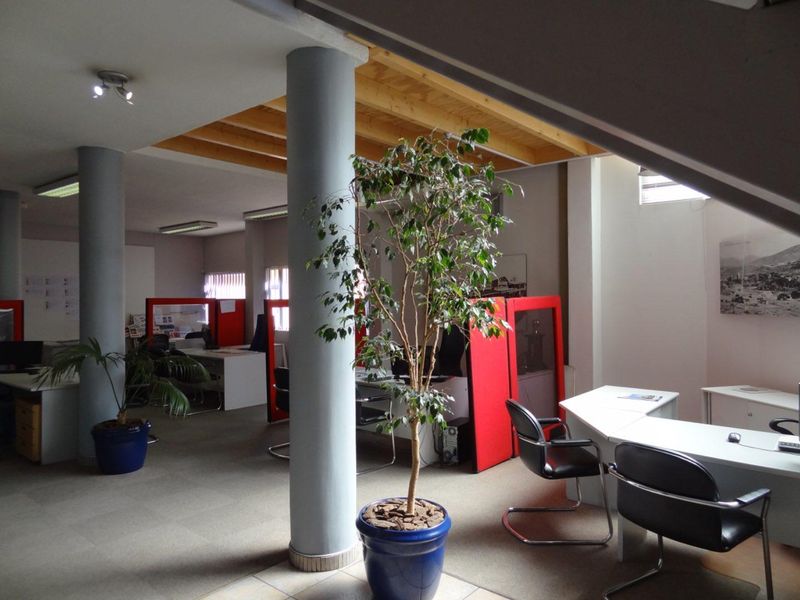 Prime Office Space with Retail Frontage on Independence Ave! - Photo 2