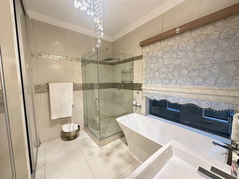 4 Bedroom House For Sale in Klein Windhoek - Photo 9