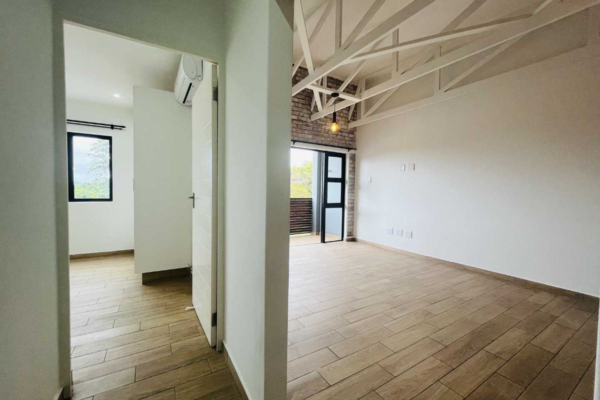 Hendra - Sleek Loft-Style Apartment with Solar Savings and Prime Location! - Photo 5