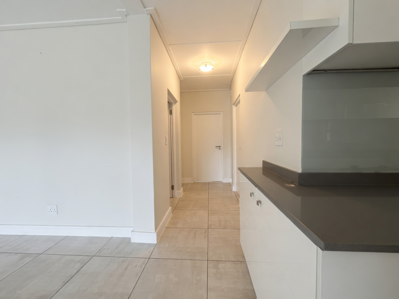 Modern 3 bedroom ground floor apartment for rent at The Polofields, Waterfalll - Photo 10