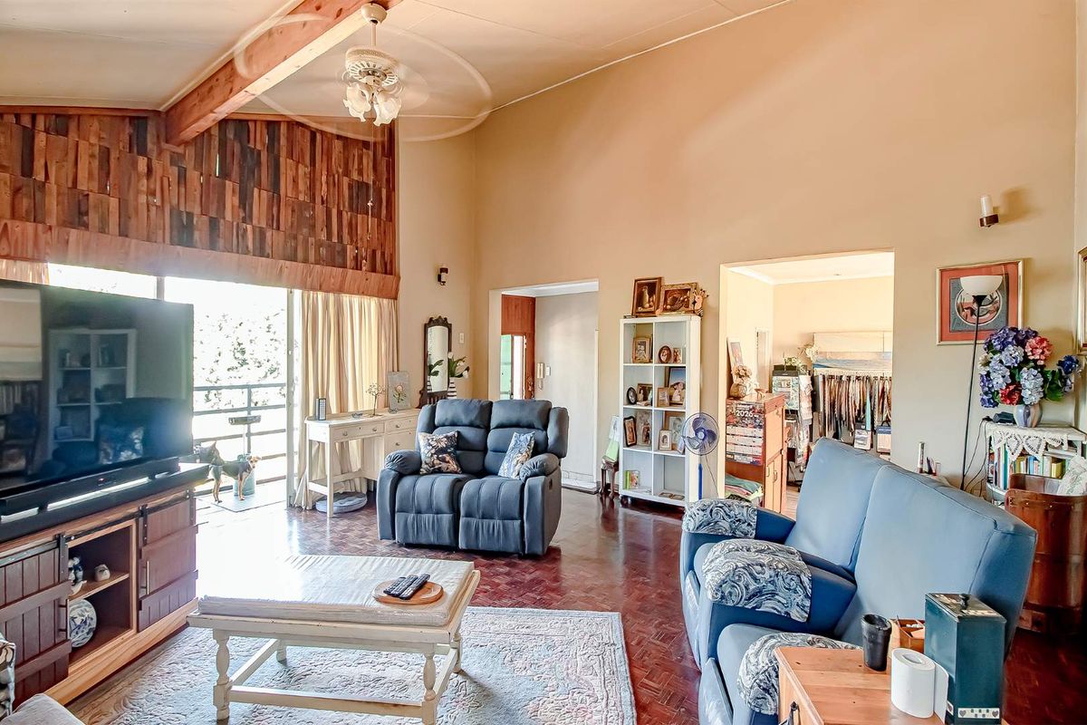 Charm and Possibility... - Photo 5