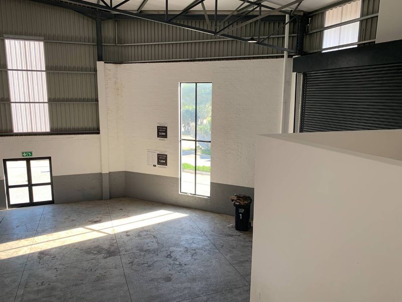 Upmarket Durbanville Warehouse with Modern Offices to Let - Photo 9
