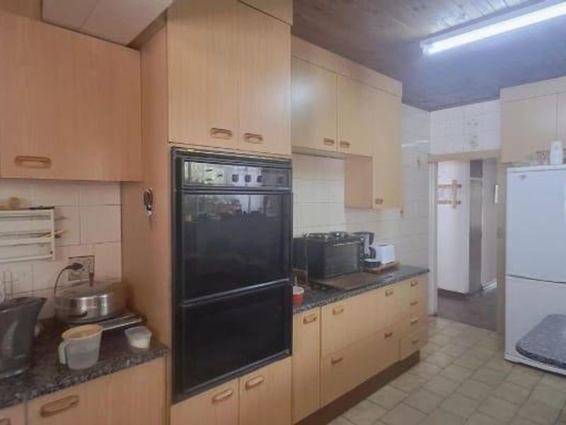 3 Bedroom House for Sale in Mondeor with Flatlet - Photo 2